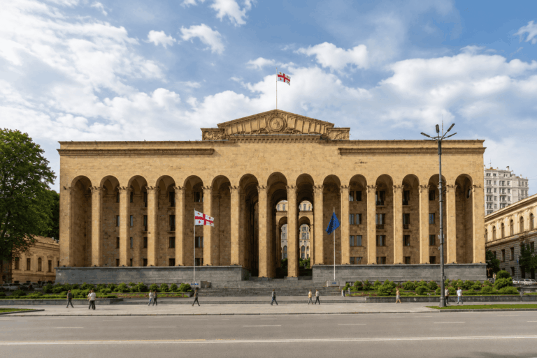 Здание Парламента Грузии в Тбилиси